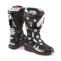 Forma Predator 2.0 Boots Black 