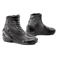Forma Axel Boots Black 