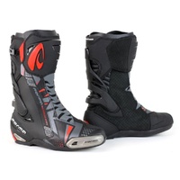 Forma Phantom Boots Black Grey Red 